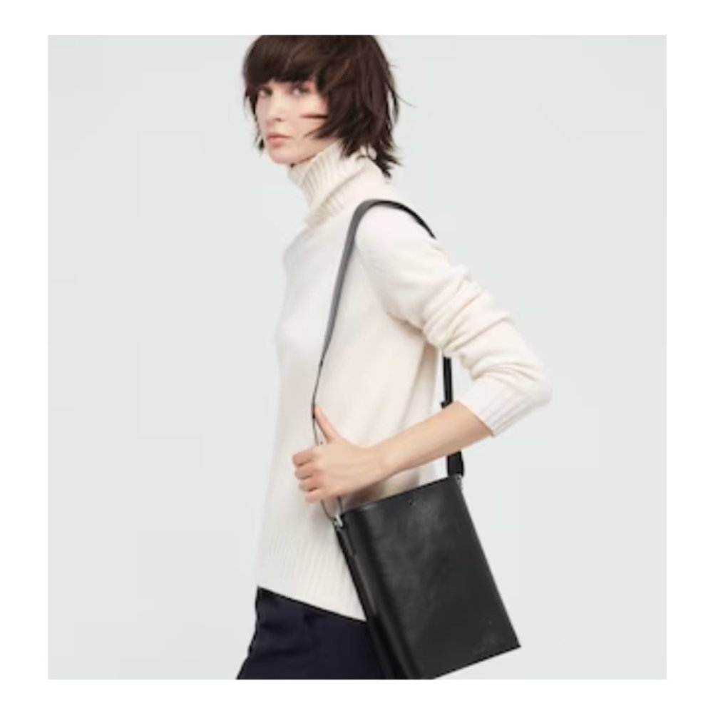+J Leather Shoulder Bag Rare